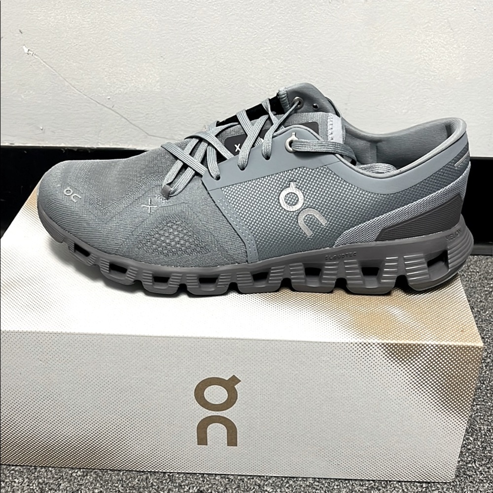 On Running Men's Gray cloud x3 Running Shoes